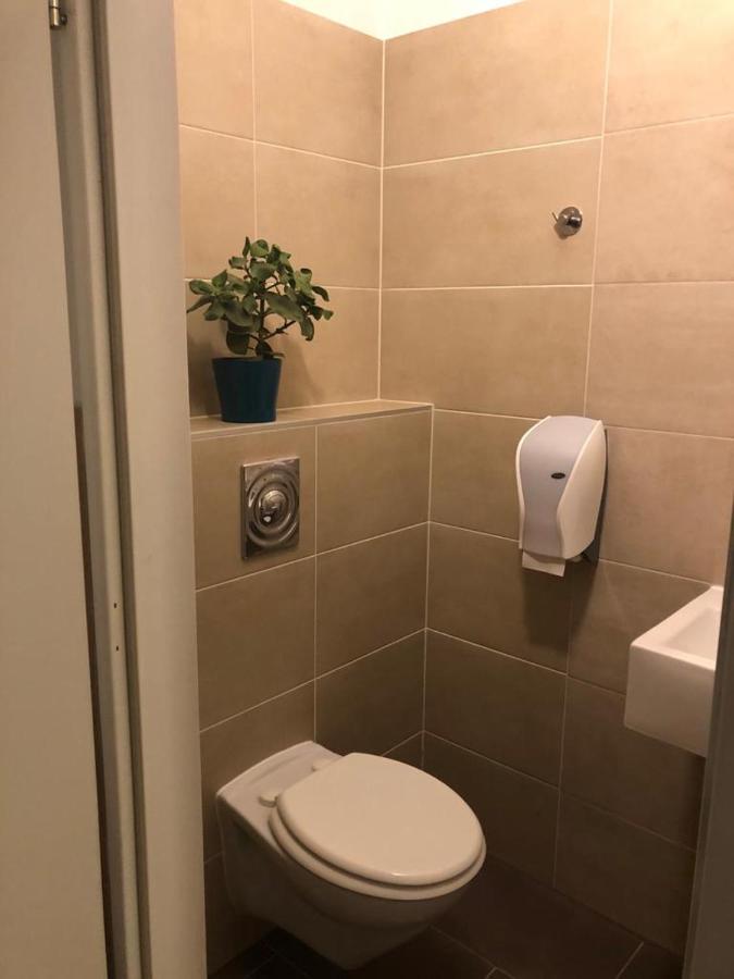Gastehaus Penny Rooms N Hallein Eksteriør billede