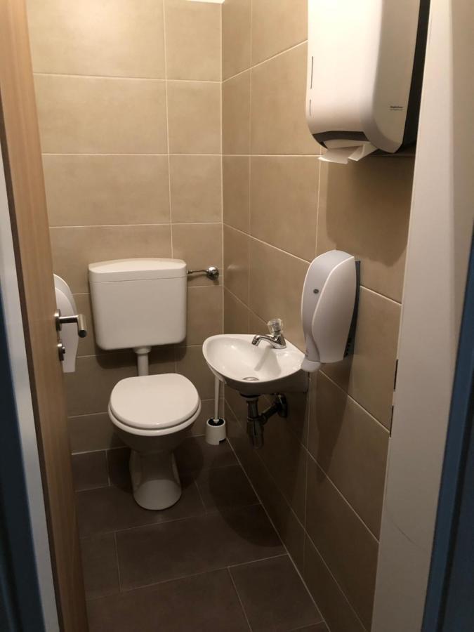Gastehaus Penny Rooms N Hallein Eksteriør billede
